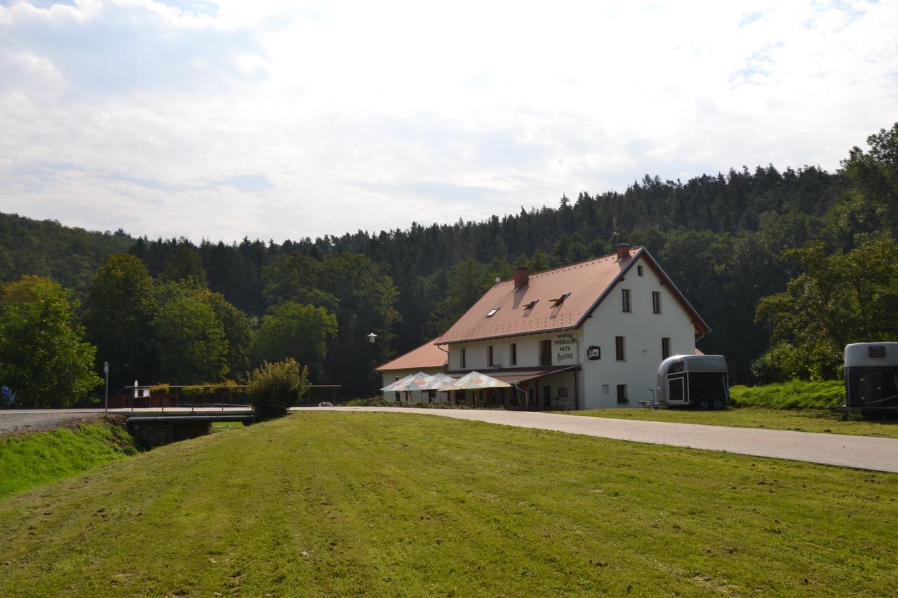 Podskalni Mlyn Hotel Ostopovice Buitenkant foto